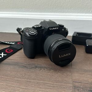 Panasonic LUMIX G85 Camera- Like new!